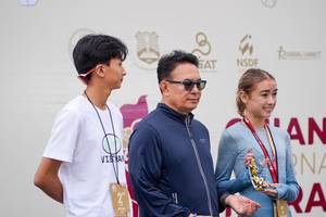 BIB: 
                            <button type="button" onclick="openModal(27887077)" class="btn btn-primary btn-sm float-right btn-popup" data-toggle="modal" data-target=".modal-high-quality">
                        <i class="fas fa-shopping-cart"></i> Add to Cart
                    </button>
                                            <button type="button" onclick="isThisMe(27887077, true)" class="btn btn-success btn-sm float-right btn-popup btn-isme hidden" data-toggle="tooltip" data-placement="bottom" title="นี่คือรูปของคุณใช่ไหม คลิกที่นี่เพื่อเอาเข้าอัลบั้ม">
                        <i class="fas fa-plus"></i> Add to album
                    </button>
                    <button type="button" onclick="isThisMe(27887077, false)" class="btn btn-warning btn-sm float-right btn-popup btn-isnotme hidden">
                        <i class="fas fa-ban"></i> Remove from album
                    </button>